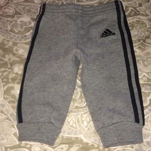 Adidas jogger set